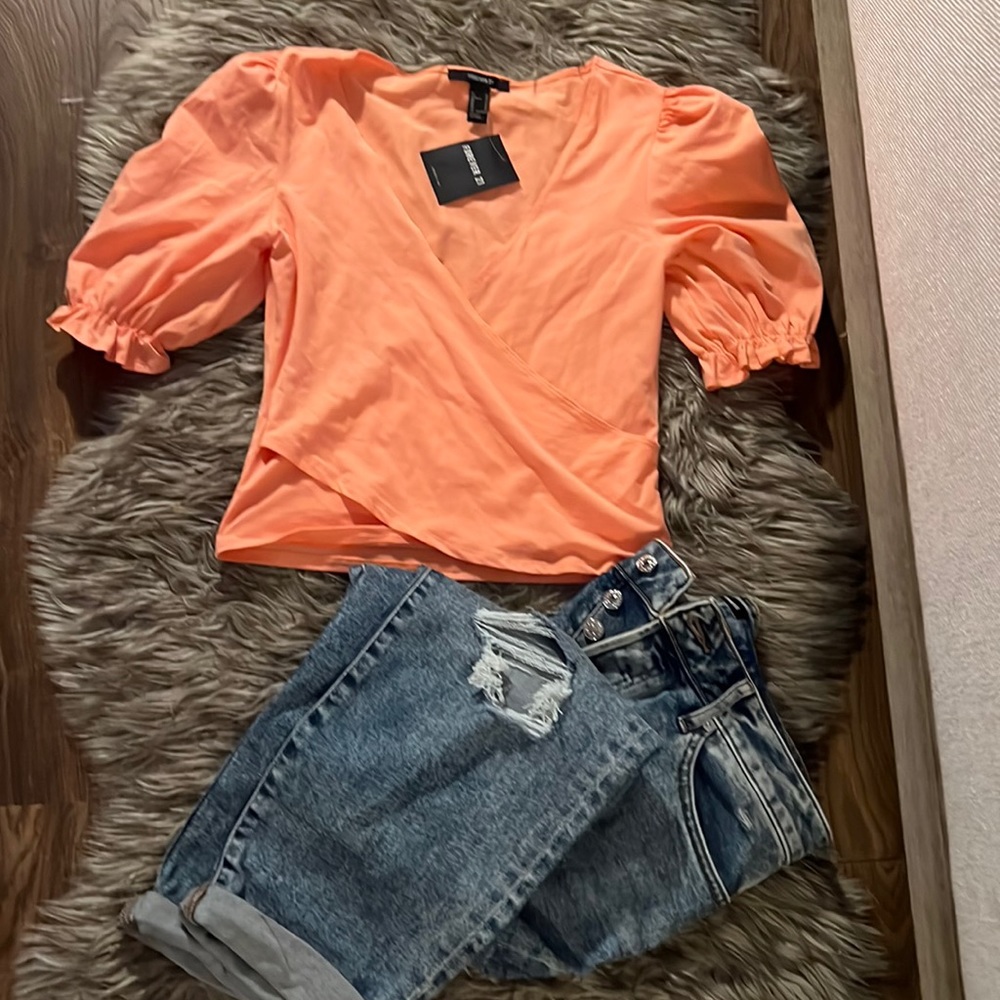 Cross front ruffled Peach 🍑 top .